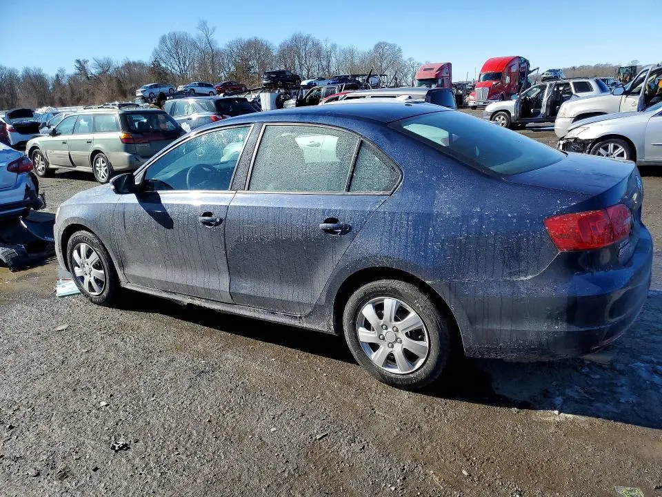 2012 VOLKSWAGEN JETTA SE  