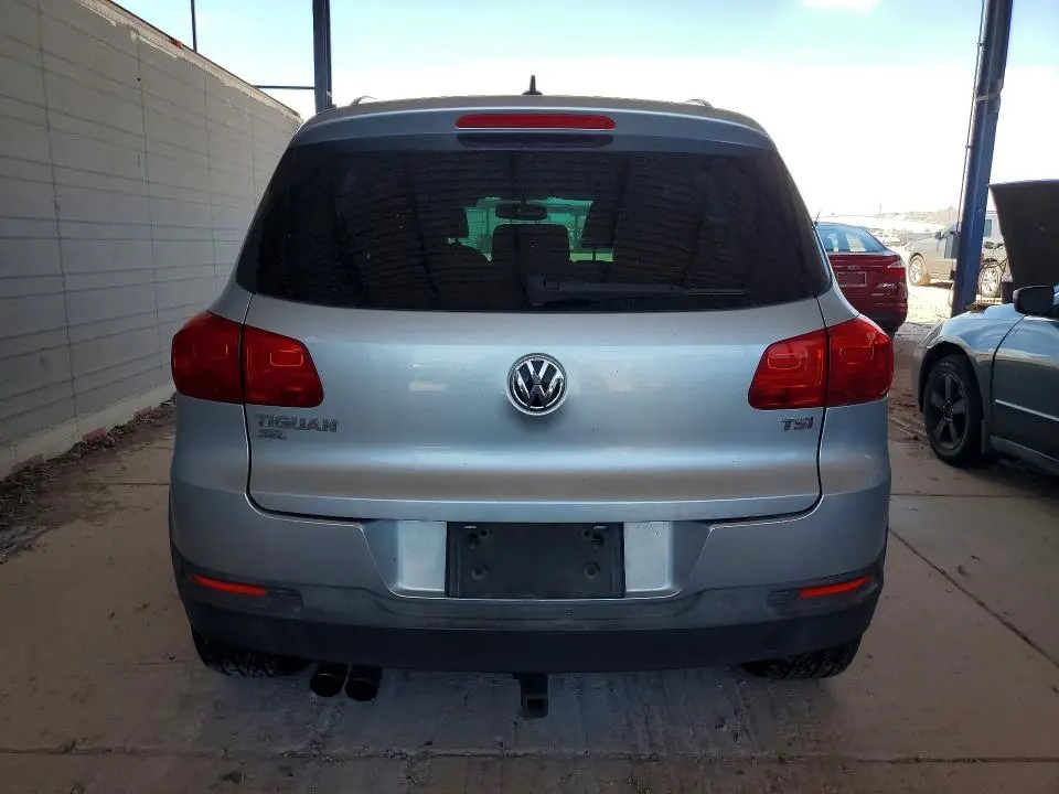 2016 VOLKSWAGEN TIGUAN S  