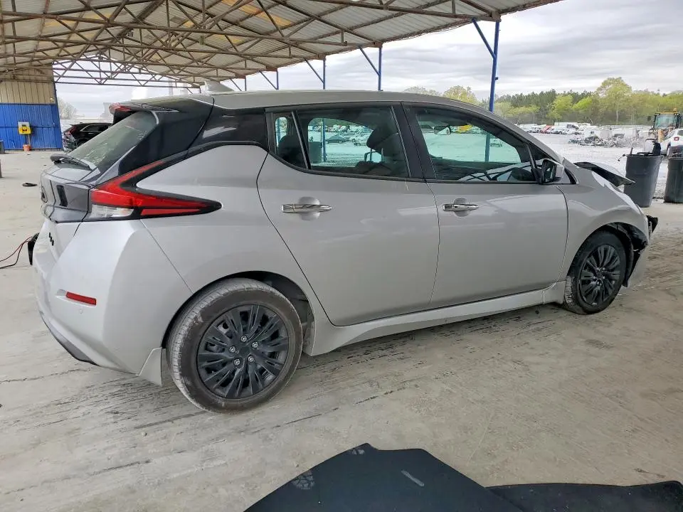 2023 NISSAN LEAF S  