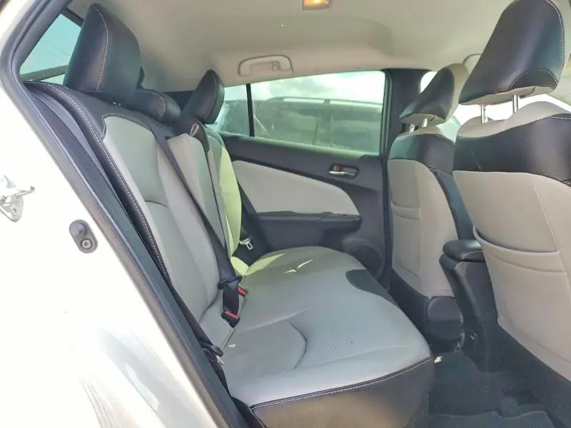 2018 TOYOTA PRIUS THREE  