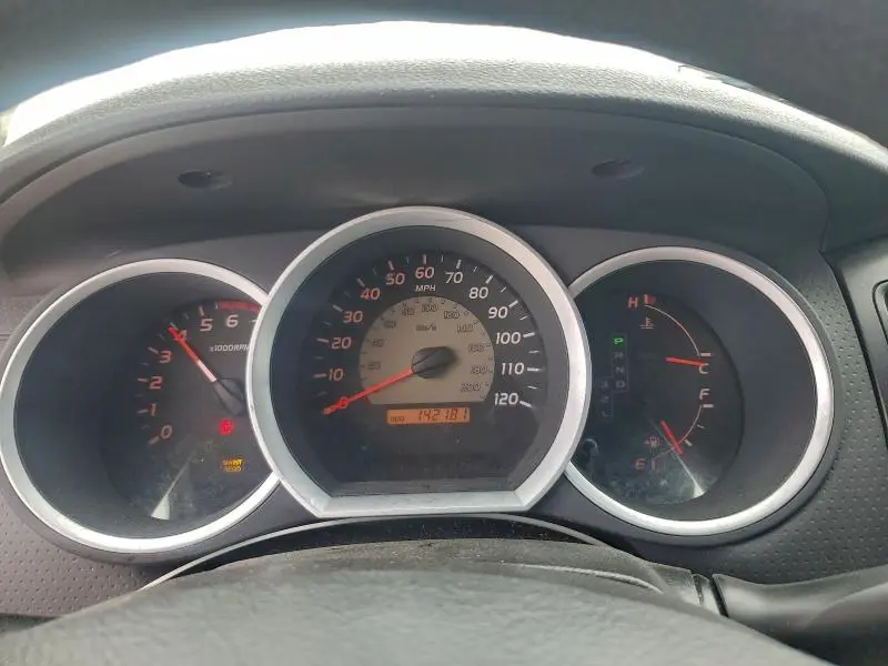 2010 TOYOTA TACOMA   