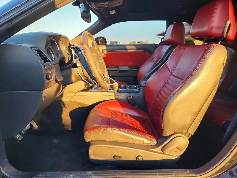 2013 DODGE CHALLENGER SXT  