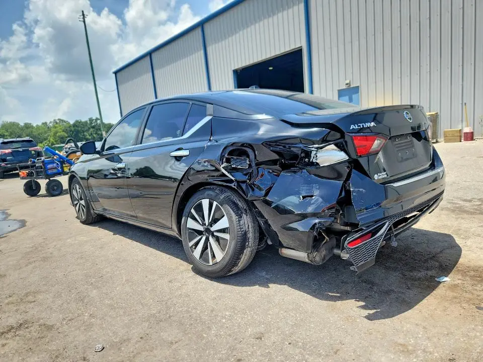 2021 NISSAN ALTIMA SV  