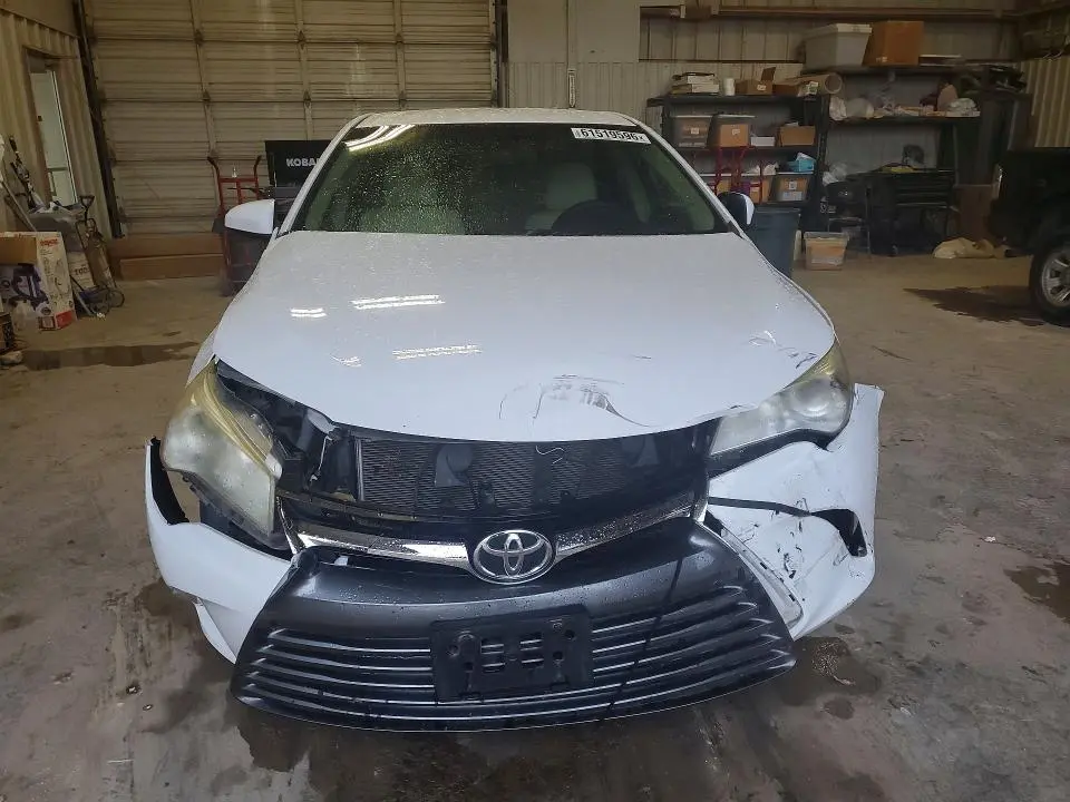 2017 TOYOTA CAMRY XLE  