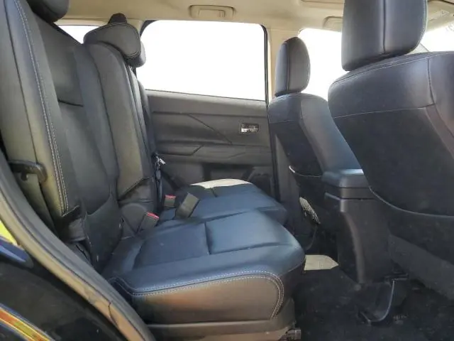 2014 MITSUBISHI OUTLANDER SE  