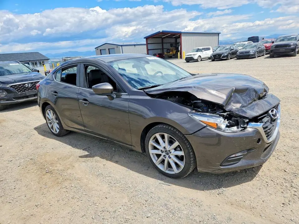 2017 MAZDA 3 TOURING  