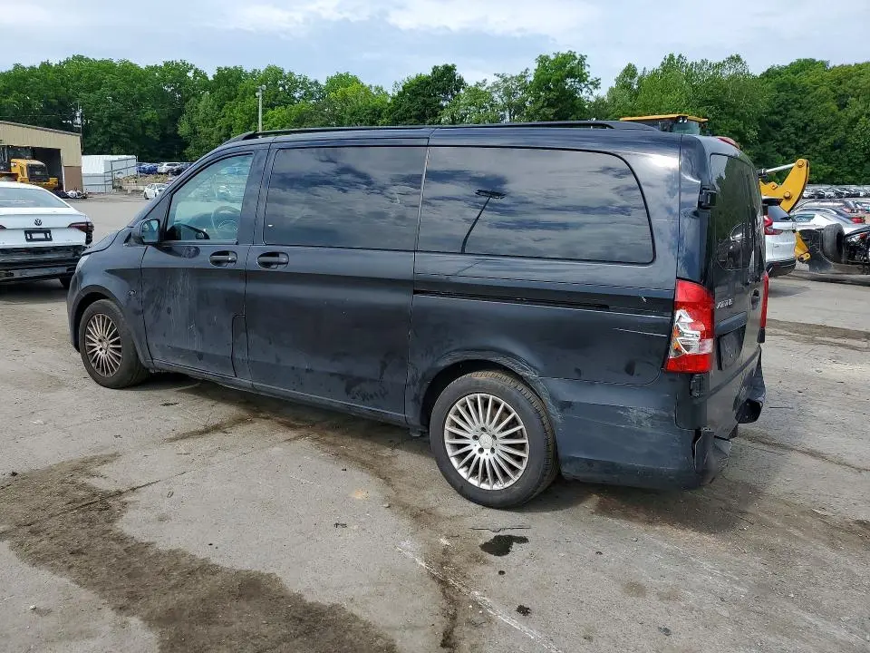 2017 MERCEDES-BENZ METRIS   