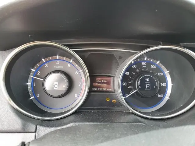 2011 HYUNDAI SONATA SE  