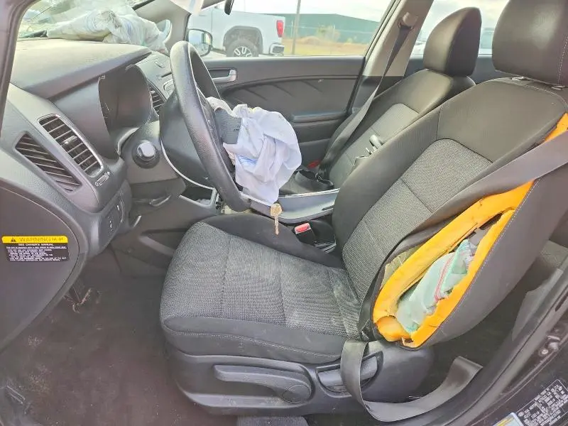 2017 KIA FORTE LX