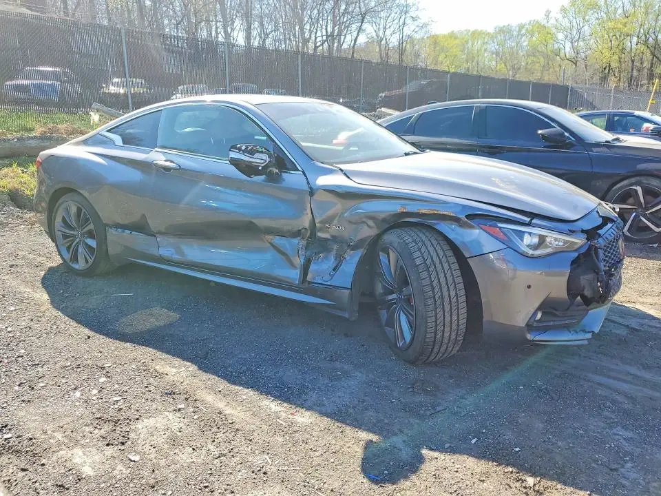2017 INFINITI Q60 RED SPORT 400  