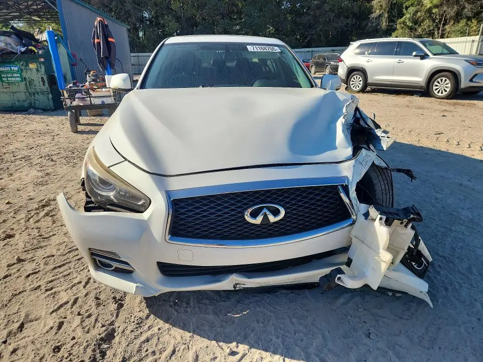 2015 INFINITI Q50 PREMIUM  