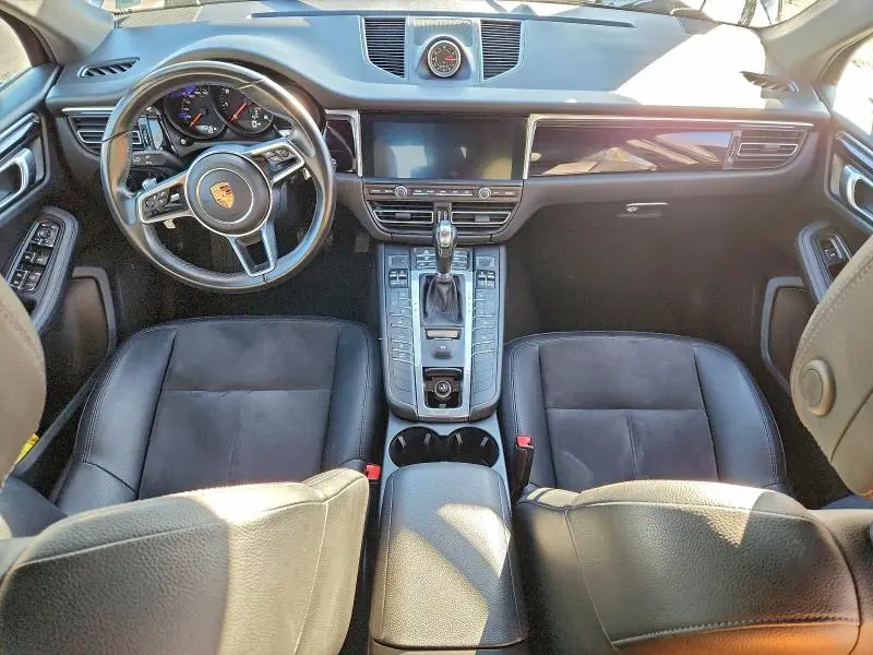 2019 PORSCHE MACAN   