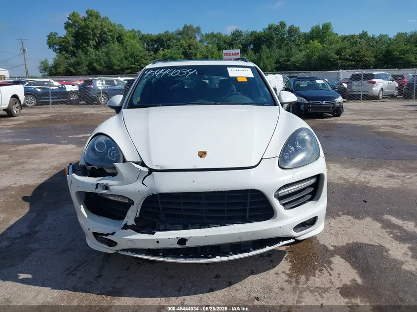 2013 PORSCHE CAYENNE GTS