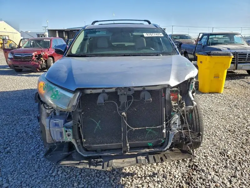 2016 TOYOTA HIGHLANDER XLE  