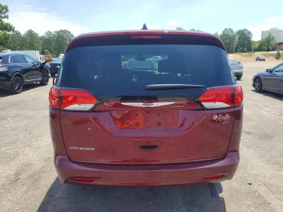 2022 CHRYSLER VOYAGER LX  