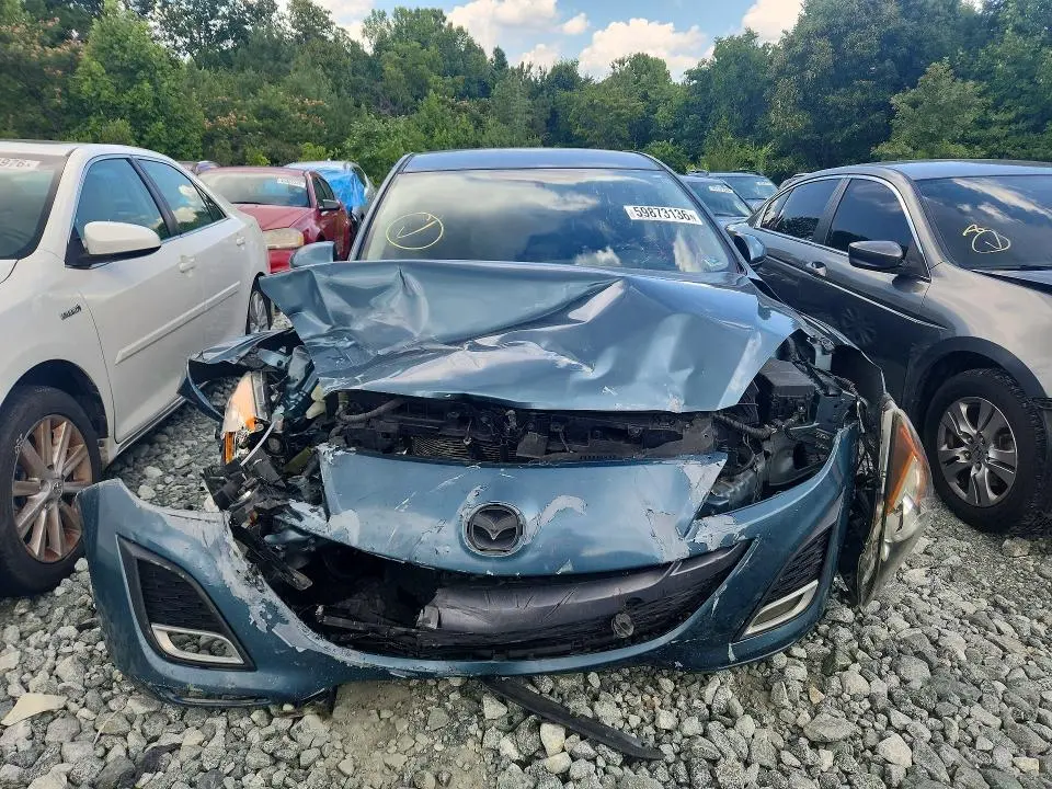 2011 MAZDA 3