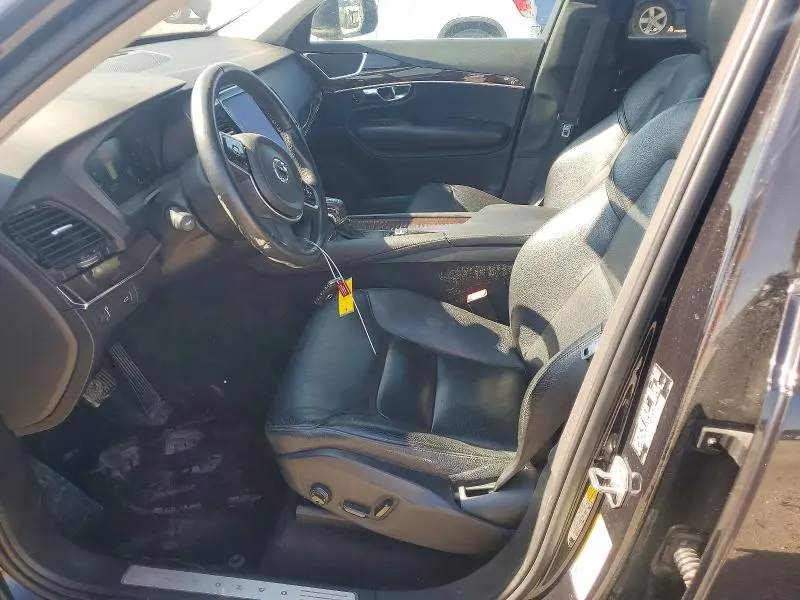 2016 VOLVO XC90 T6  