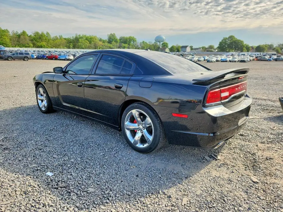 2013 DODGE CHARGER R  