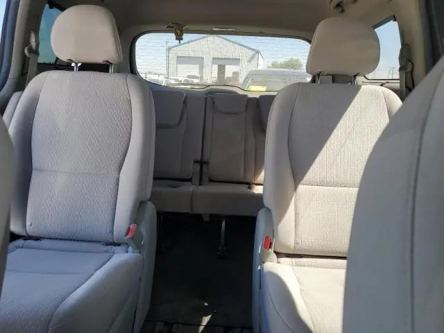 2016 KIA SEDONA LX  