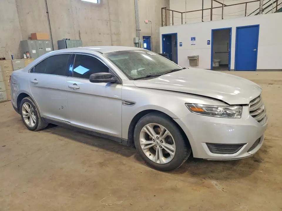 2016 FORD TAURUS SE  