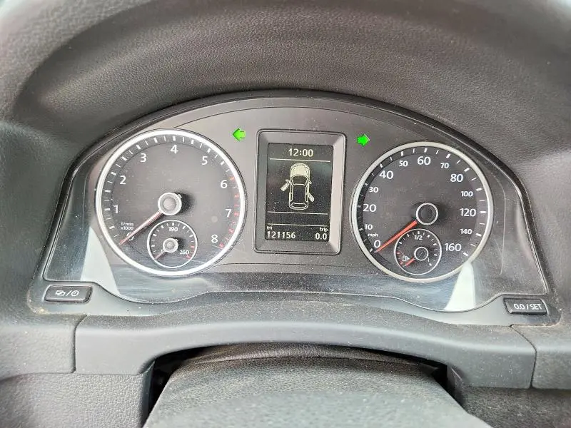 2013 VOLKSWAGEN TIGUAN S  