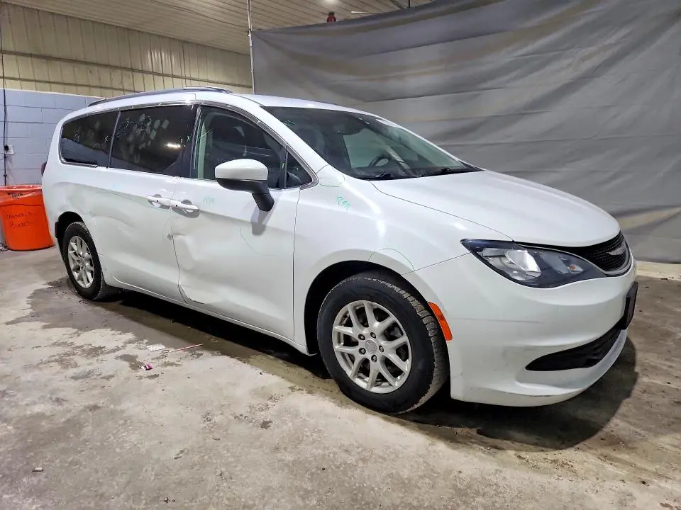 2020 CHRYSLER VOYAGER LXI  