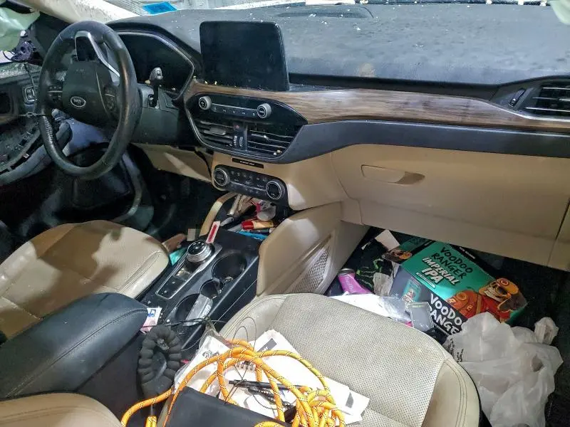 2020 FORD ESCAPE TITANIUM  