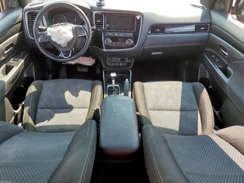 2018 MITSUBISHI OUTLANDER SE  