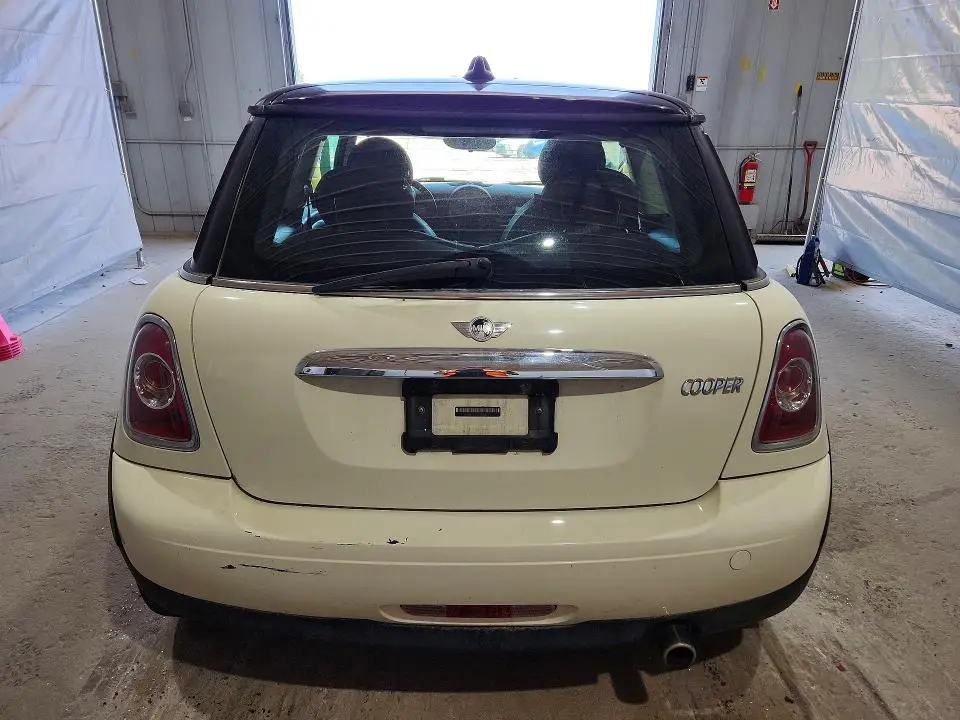 2013 MINI COOPER   
