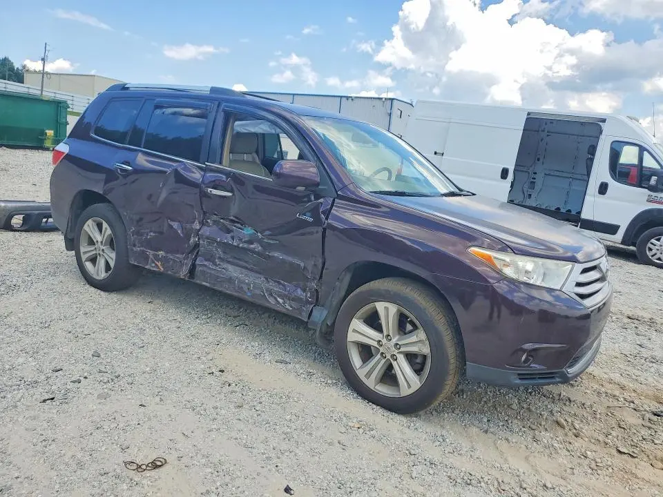 2013 TOYOTA HIGHLANDER LIMITED  