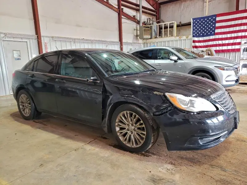 2013 CHRYSLER 200 LX  