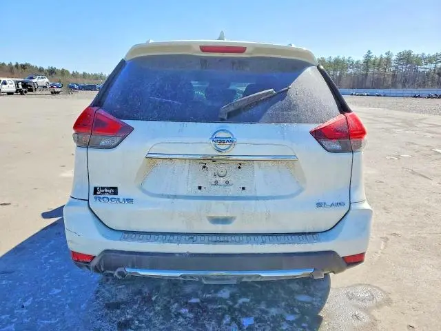 2017 NISSAN ROGUE SL  