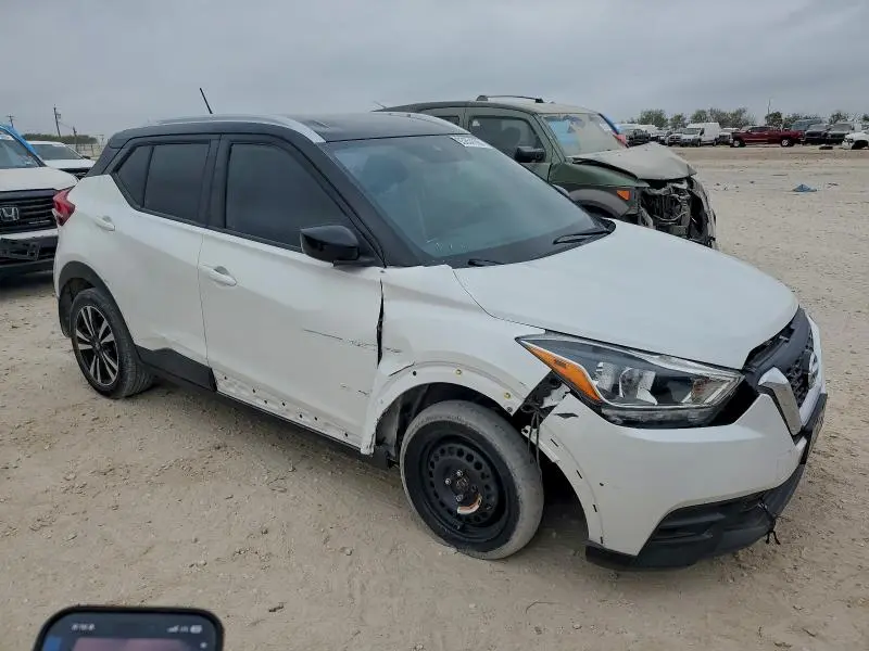 2020 NISSAN KICKS SV  