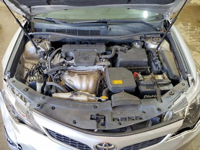 2014 TOYOTA CAMRY SE  