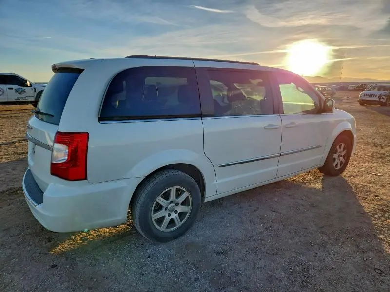 2013 CHRYSLER TOWN & COUNTRY TOURING  