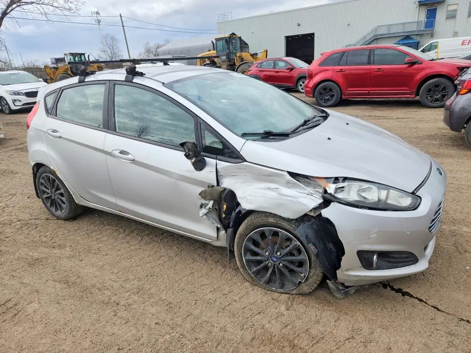 2014 FORD FIESTA SE  