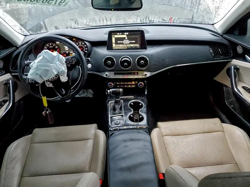 2019 KIA STINGER PREMIUM  