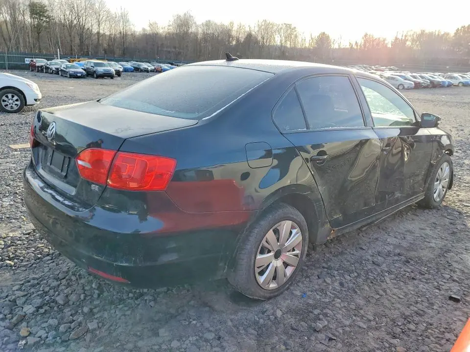 2014 VOLKSWAGEN JETTA SE  