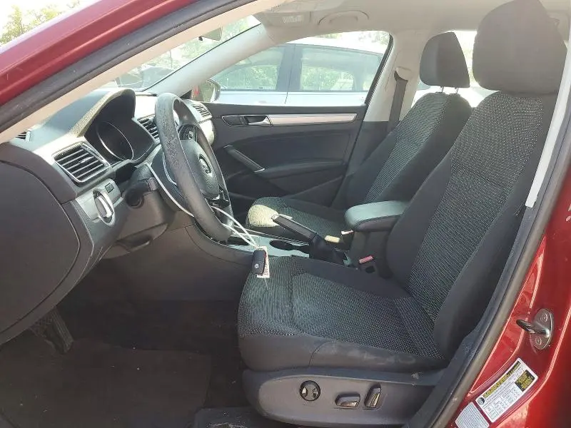2018 VOLKSWAGEN PASSAT S  