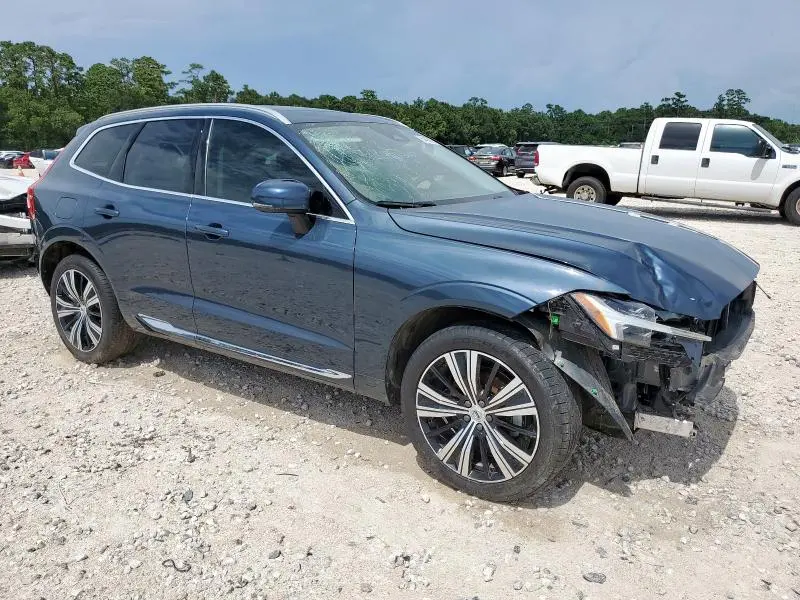 2022 VOLVO XC60 B5 INSCRIPTION  