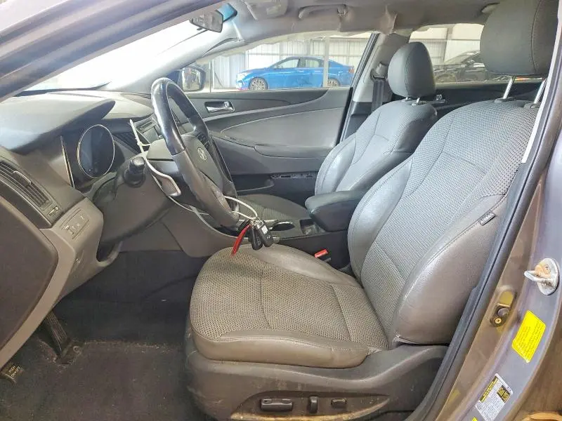 2011 HYUNDAI SONATA SE  