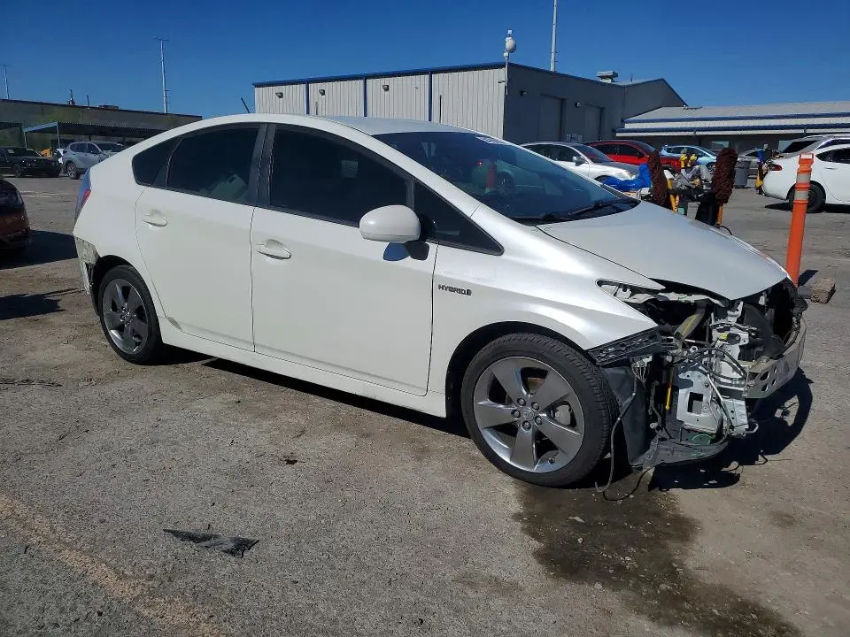 2013 TOYOTA PRIUS PERSONA SERIES SE  