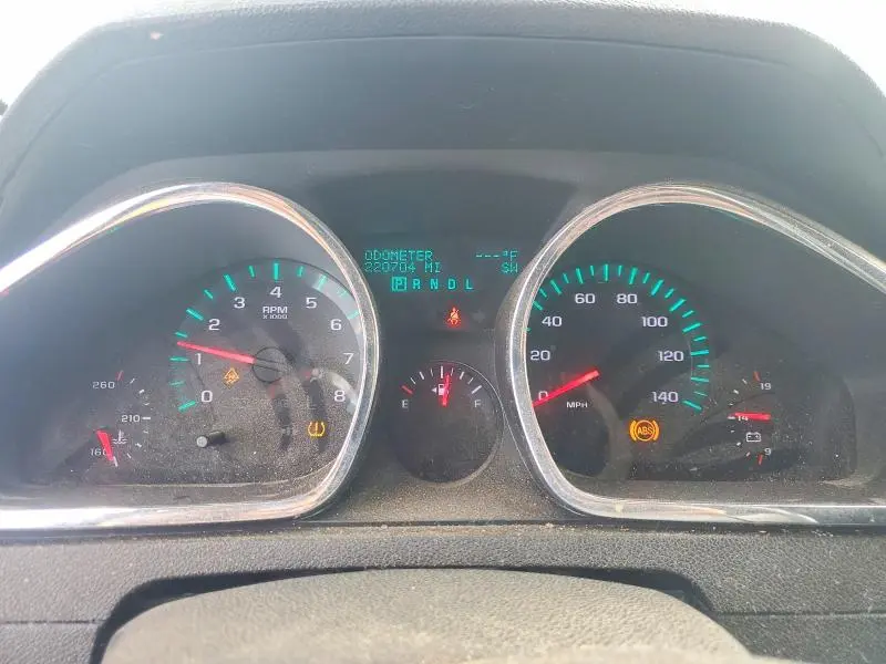 2010 CHEVROLET TRAVERSE LT  
