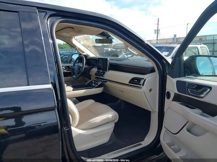 2018 LINCOLN NAVIGATOR SELECT