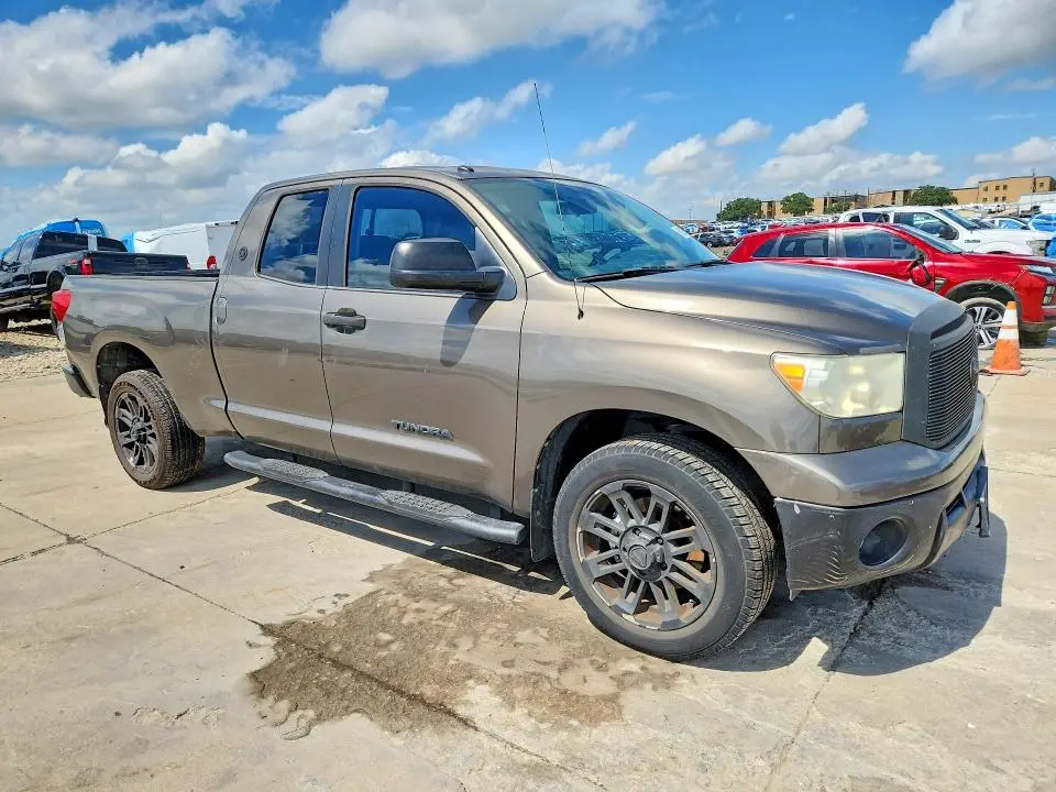 2013 TOYOTA TUNDRA DOUBLE CAB SR5  