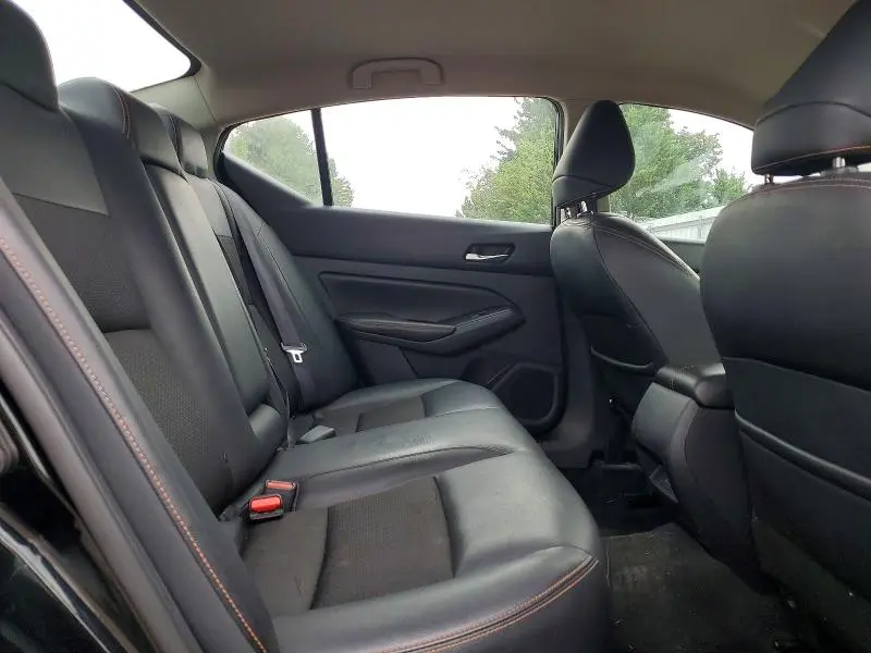 2021 NISSAN ALTIMA SR  