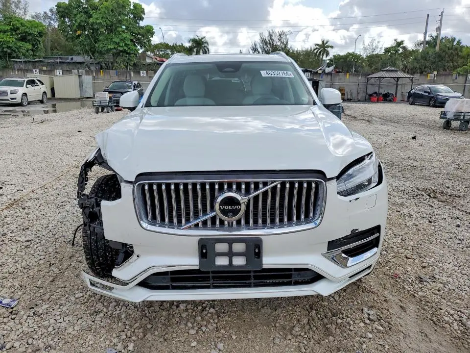 2024 VOLVO XC90 PLUS  