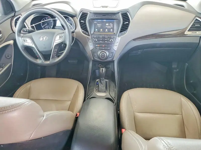 2017 HYUNDAI SANTA FE SE  