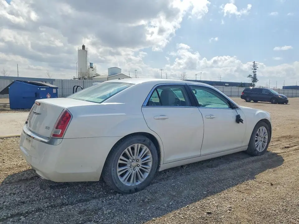 2013 CHRYSLER 300   