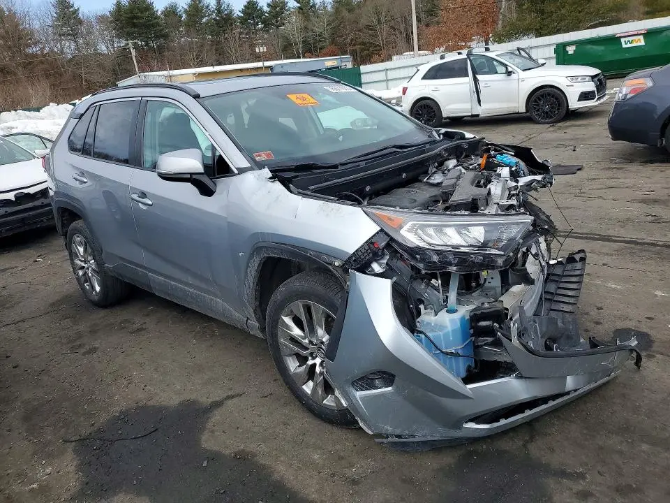 2020 TOYOTA RAV4 XLE PREMIUM  